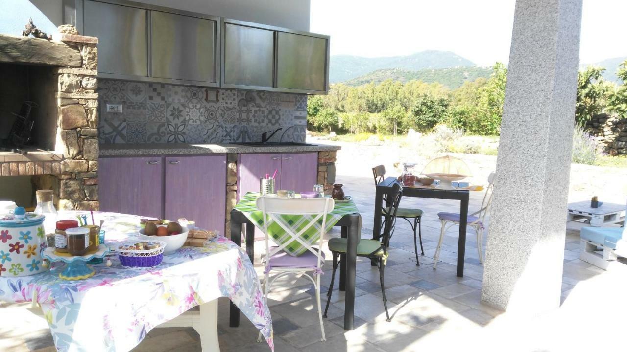 Bed and Breakfast Casale Diletta Castiadas Exterior foto